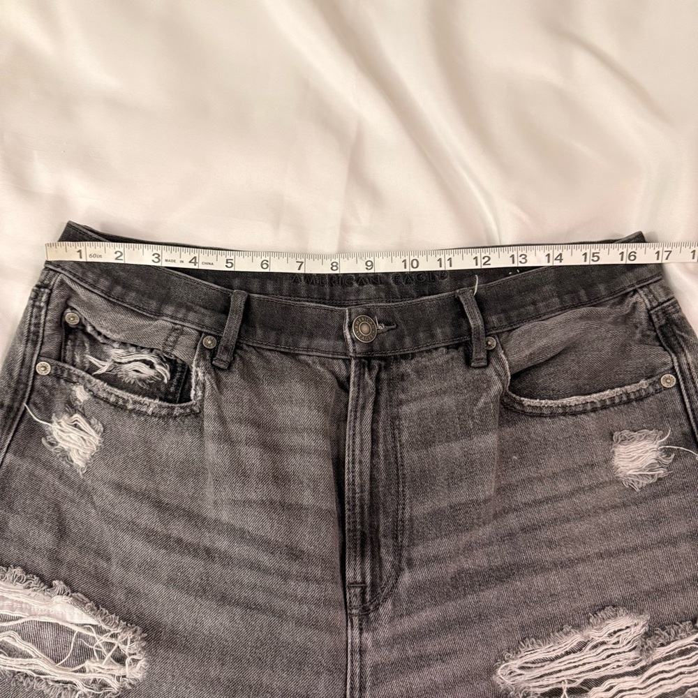 American Eagle distressed 90s boyfriend grey jeans - Picture 8 of 14